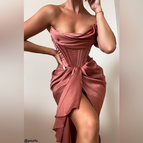 House of CB ‘Janis’ Rouge Satin One Shoulder Draped Midi Dress NWOT - Picture 10 of 17